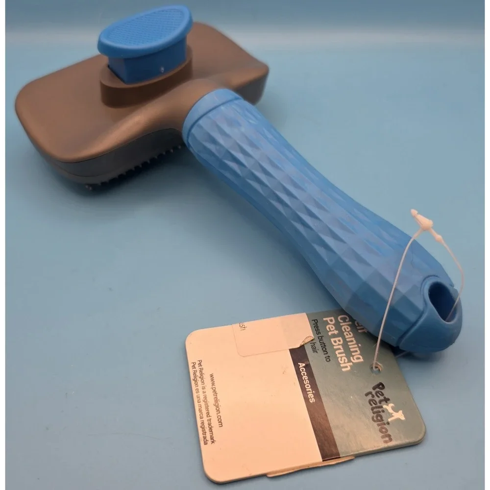 True Religion Self Cleaning Pet Brush Blue New With Tags #0355‎